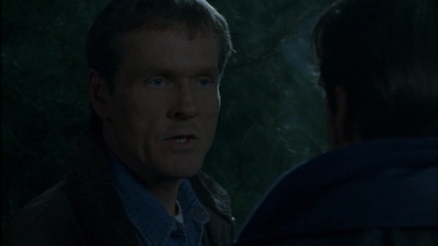 ROSWELL_-_E1X12_INTO_THE_WOODS_347.jpg