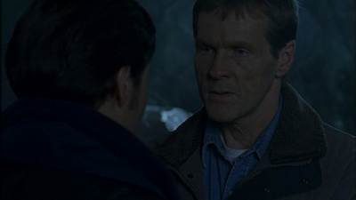 ROSWELL_-_E1X12_INTO_THE_WOODS_375.jpg