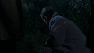 ROSWELL_-_E1X12_INTO_THE_WOODS_396.jpg