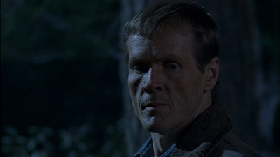 ROSWELL_-_E1X12_INTO_THE_WOODS_435.jpg