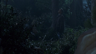 ROSWELL_-_E1X12_INTO_THE_WOODS_454.jpg