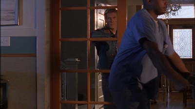 ROSWELL_-_E1X12_INTO_THE_WOODS_462.jpg