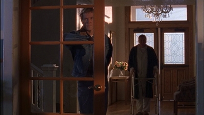 ROSWELL_-_E1X12_INTO_THE_WOODS_466.jpg