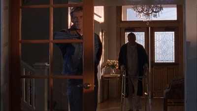 ROSWELL_-_E1X12_INTO_THE_WOODS_468.jpg