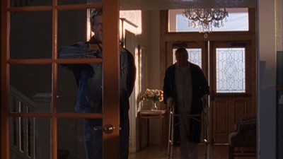 ROSWELL_-_E1X12_INTO_THE_WOODS_471.jpg