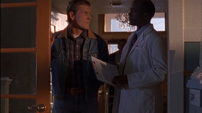 ROSWELL_-_E1X12_INTO_THE_WOODS_479.jpg