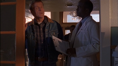 ROSWELL_-_E1X12_INTO_THE_WOODS_482.jpg