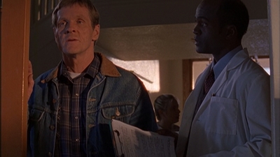 ROSWELL_-_E1X12_INTO_THE_WOODS_495.jpg