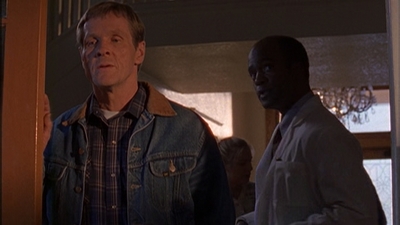 ROSWELL_-_E1X12_INTO_THE_WOODS_501.jpg