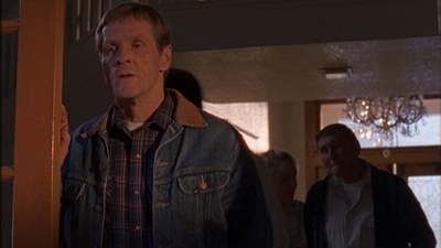 ROSWELL_-_E1X12_INTO_THE_WOODS_503.jpg