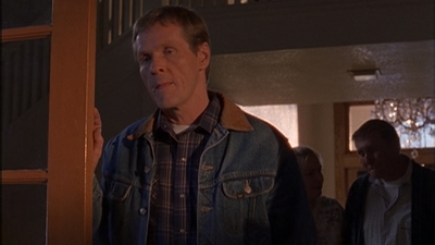 ROSWELL_-_E1X12_INTO_THE_WOODS_507.jpg