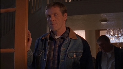 ROSWELL_-_E1X12_INTO_THE_WOODS_508.jpg
