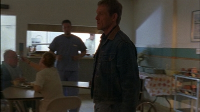 ROSWELL_-_E1X12_INTO_THE_WOODS_522.jpg