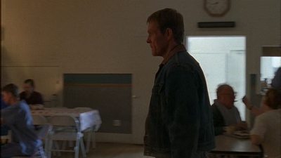 ROSWELL_-_E1X12_INTO_THE_WOODS_525.jpg