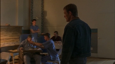 ROSWELL_-_E1X12_INTO_THE_WOODS_526.jpg