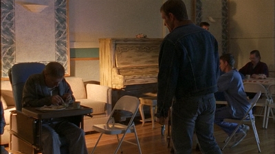 ROSWELL_-_E1X12_INTO_THE_WOODS_531.jpg