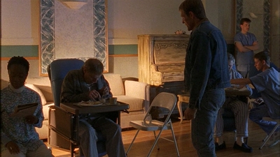 ROSWELL_-_E1X12_INTO_THE_WOODS_535.jpg