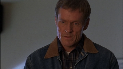 ROSWELL_-_E1X12_INTO_THE_WOODS_552.jpg
