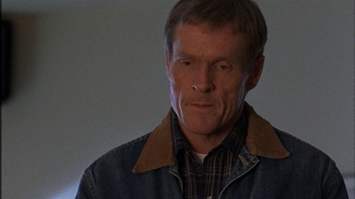 ROSWELL_-_E1X12_INTO_THE_WOODS_555.jpg