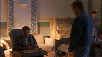 ROSWELL_-_E1X12_INTO_THE_WOODS_558.jpg