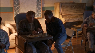 ROSWELL_-_E1X12_INTO_THE_WOODS_561.jpg