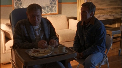 ROSWELL_-_E1X12_INTO_THE_WOODS_573.jpg