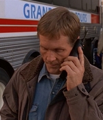 ROSWELL_-_E1X12_INTO_THE_WOODS_194.jpg