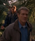 ROSWELL_-_E1X12_INTO_THE_WOODS_260.jpg