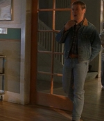ROSWELL_-_E1X12_INTO_THE_WOODS_515.jpg