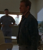 ROSWELL_-_E1X12_INTO_THE_WOODS_522.jpg