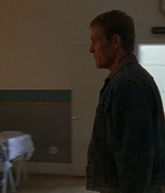 ROSWELL_-_E1X12_INTO_THE_WOODS_525.jpg