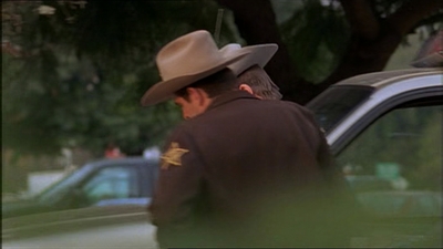 ROSWELL_-_E1X13_THE_CONVENTION_004.jpg