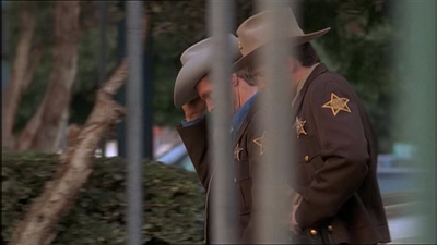 ROSWELL_-_E1X13_THE_CONVENTION_009.jpg