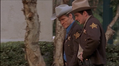 ROSWELL_-_E1X13_THE_CONVENTION_015.jpg