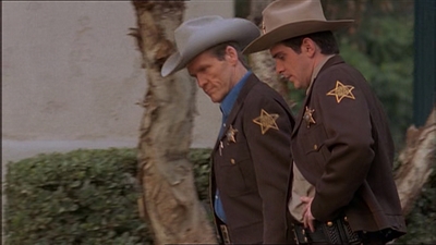 ROSWELL_-_E1X13_THE_CONVENTION_016.jpg