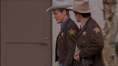 ROSWELL_-_E1X13_THE_CONVENTION_020.jpg