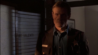 ROSWELL_-_E1X13_THE_CONVENTION_082.jpg