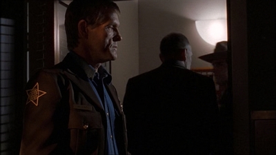 ROSWELL_-_E1X13_THE_CONVENTION_098.jpg