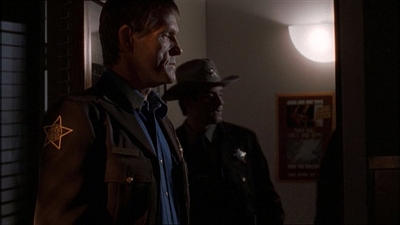 ROSWELL_-_E1X13_THE_CONVENTION_102.jpg
