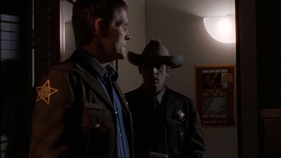 ROSWELL_-_E1X13_THE_CONVENTION_105.jpg