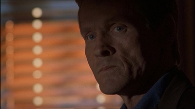 ROSWELL_-_E1X13_THE_CONVENTION_122.jpg