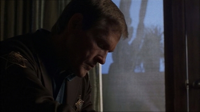 ROSWELL_-_E1X13_THE_CONVENTION_143.jpg
