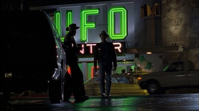 ROSWELL_-_E1X13_THE_CONVENTION_174.jpg