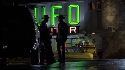ROSWELL_-_E1X13_THE_CONVENTION_181.jpg