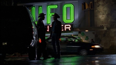 ROSWELL_-_E1X13_THE_CONVENTION_190.jpg