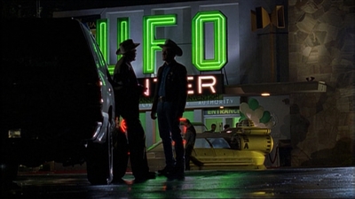 ROSWELL_-_E1X13_THE_CONVENTION_195.jpg