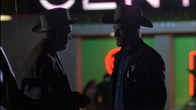 ROSWELL_-_E1X13_THE_CONVENTION_205.jpg