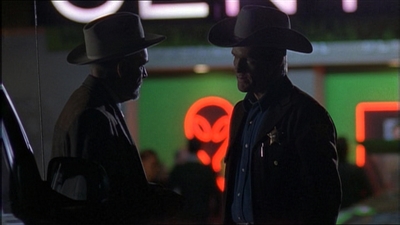 ROSWELL_-_E1X13_THE_CONVENTION_211.jpg