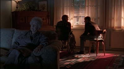 ROSWELL_-_E1X13_THE_CONVENTION_305.jpg