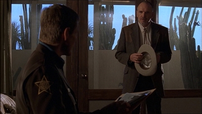 ROSWELL_-_E1X13_THE_CONVENTION_376.jpg